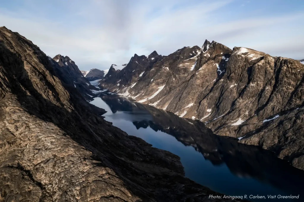 3. Giant lake mountains of giants. Photo by Aningaaq Rosing Carlsen - Visit Greenland