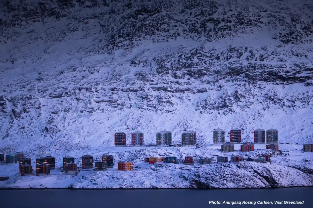 December time in Qinngorput. - Photo by Aningaaq Rosing Carlsen - Visit Greenland
