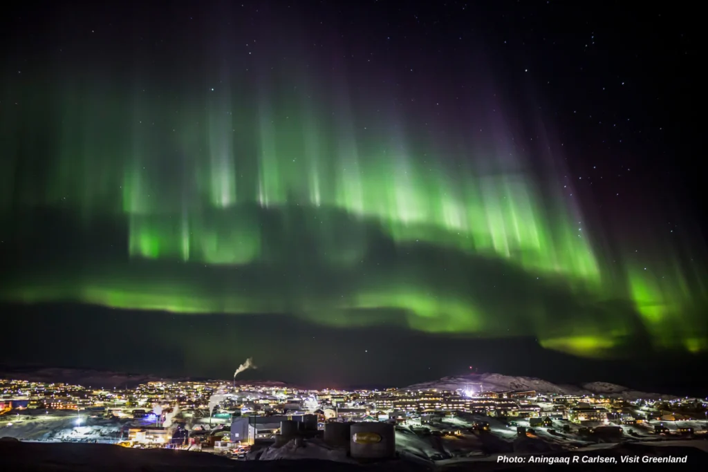 Northern lights over Ilulissat. Photo_Aningaaq R Carlsen - Visit Greenland